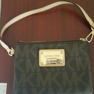 Michael Kors wristlet